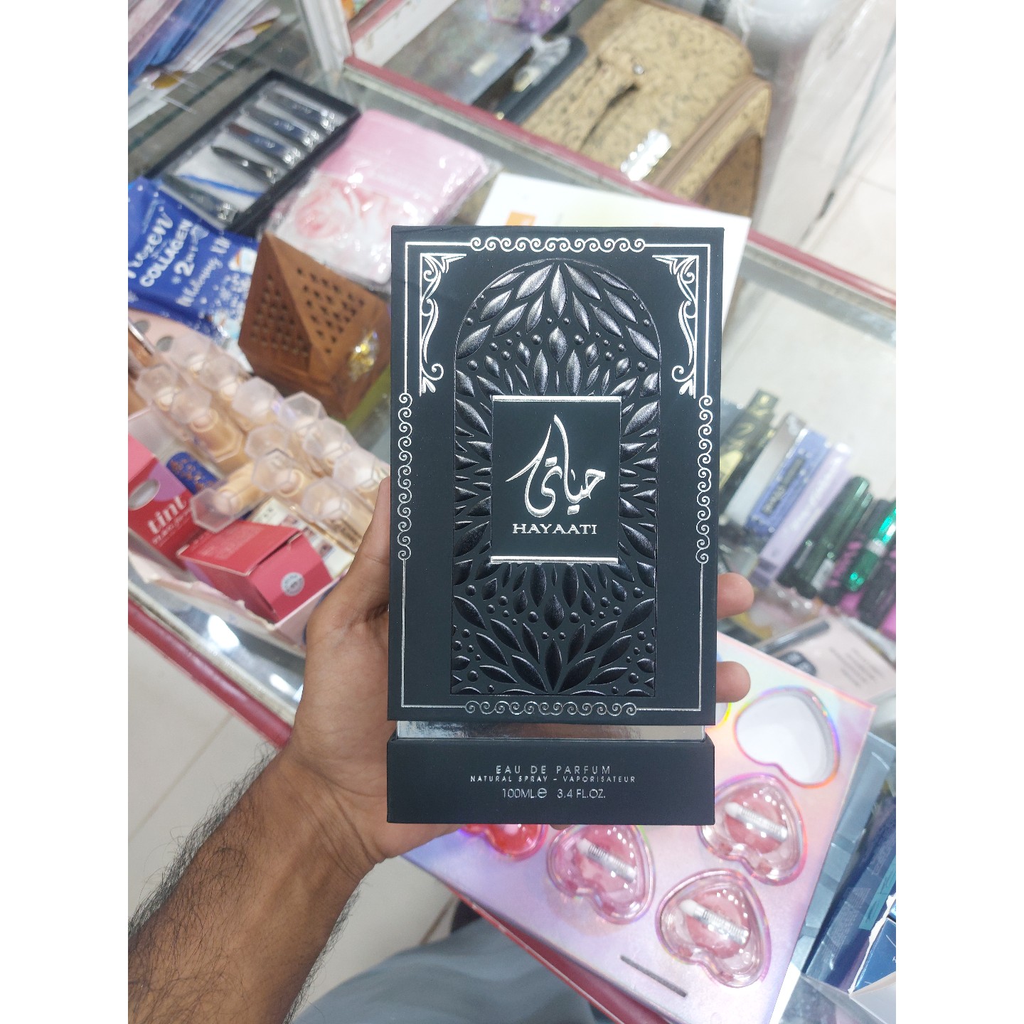 ادکلن حیاتی اصل ارض الزعفران Hayaati مردانه مشکی