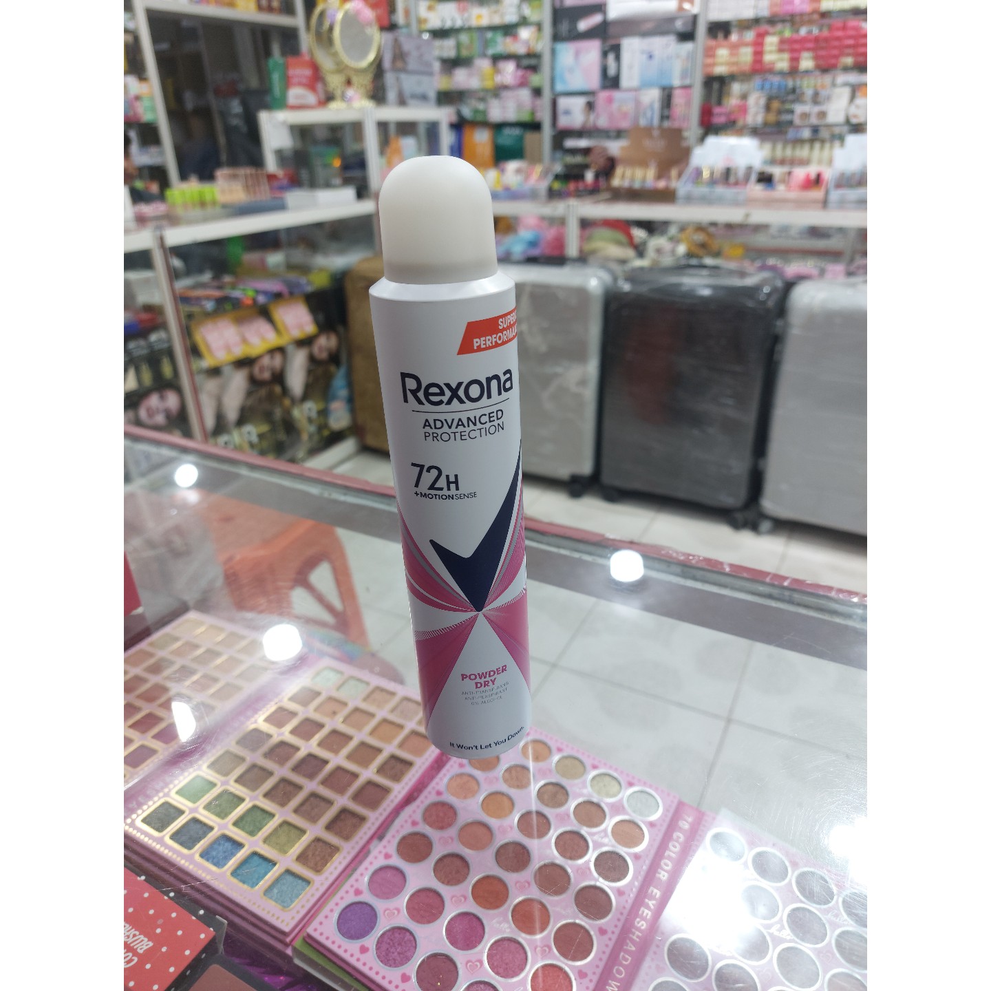 اسپری رکسونا ضدتعریق ، زنانه مدل powder dry با محافظت 72 ساعته حجم 200 میل
