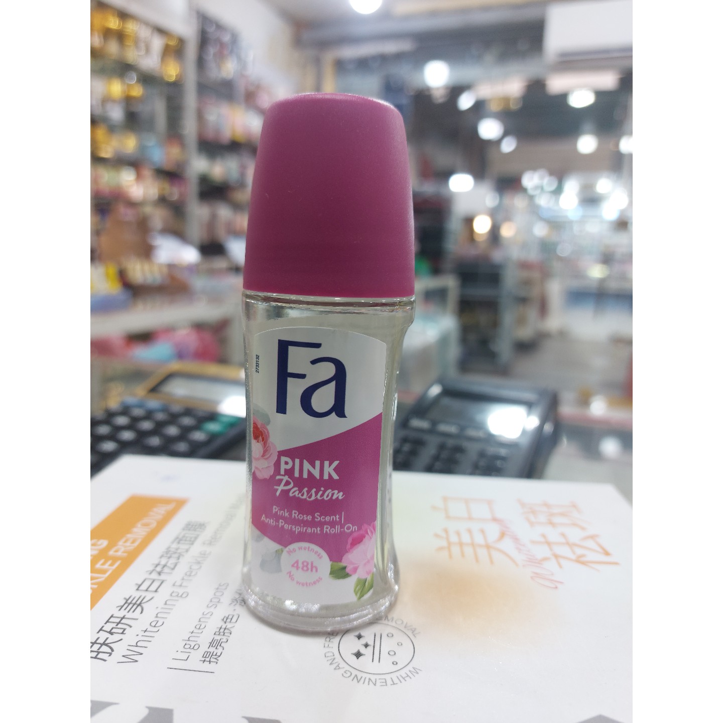 رول ضد تعریق زنانه مدل Pink Passion حجم 50 میل فا